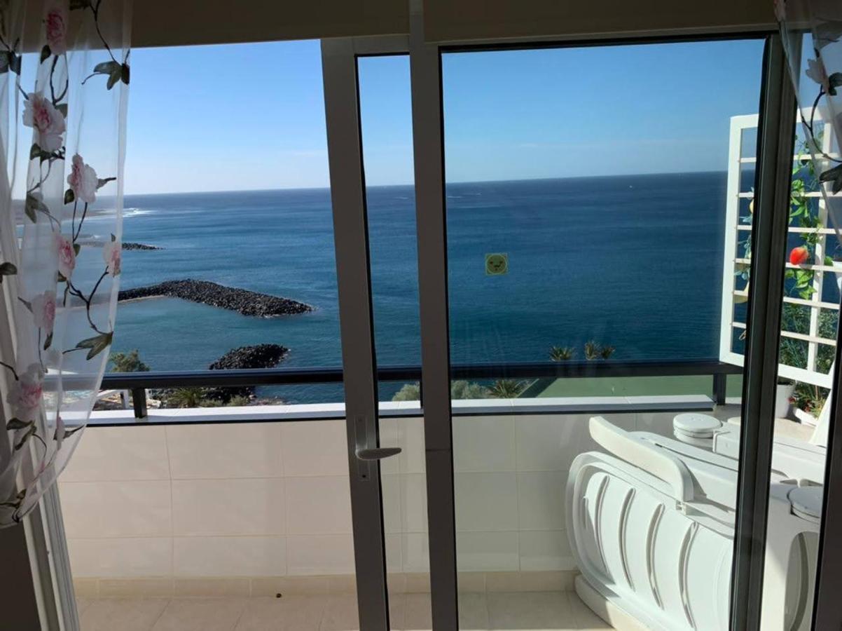 Cozy Apartment In The Center Of Costa Adeje On The 1St Coastline Екстериор снимка