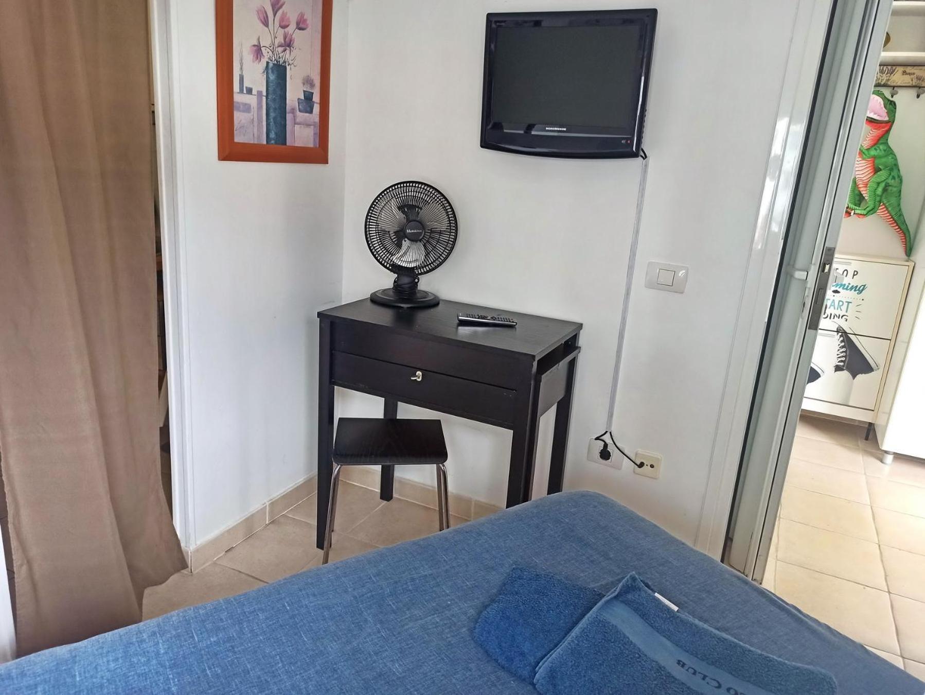Cozy Apartment In The Center Of Costa Adeje On The 1St Coastline Екстериор снимка