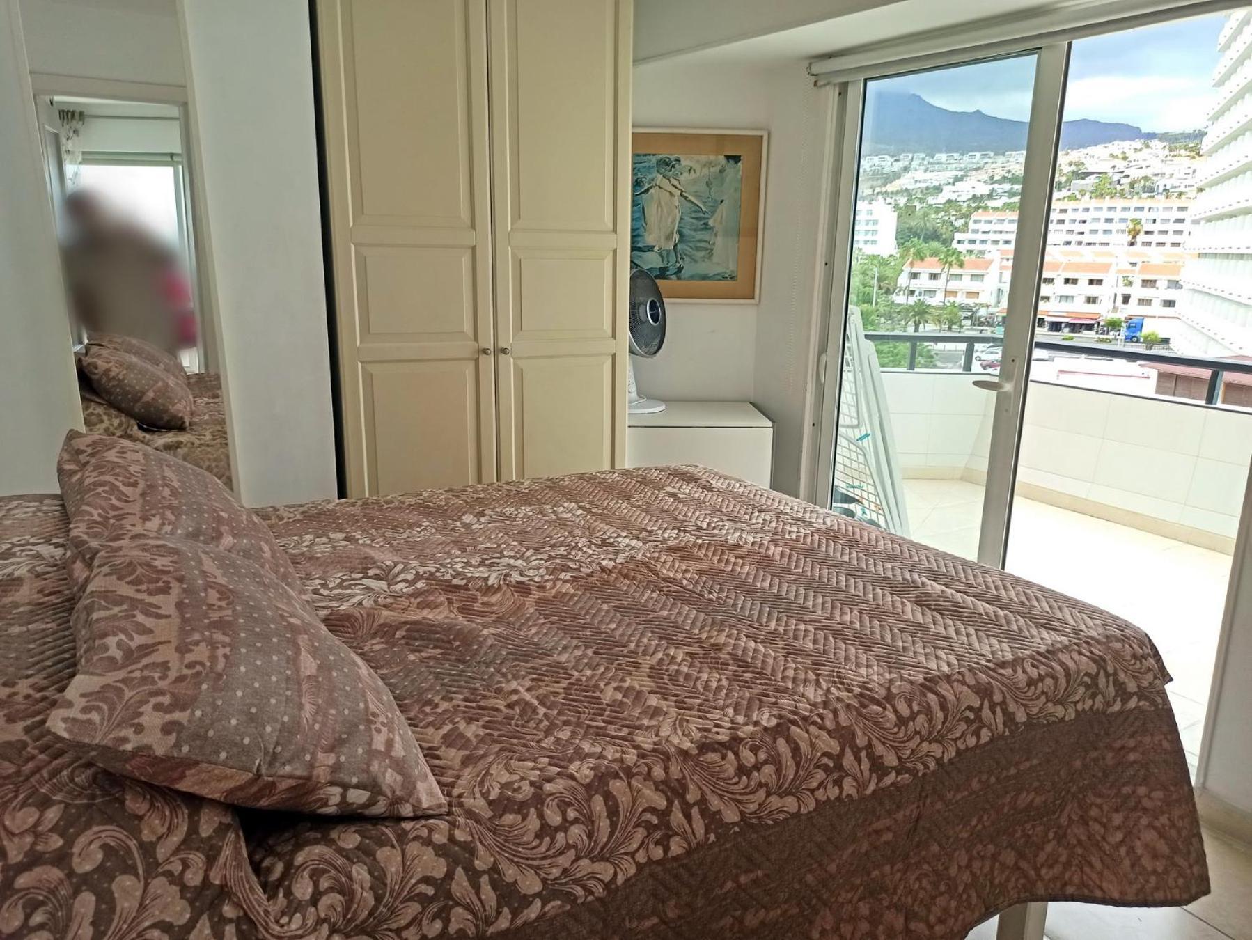 Cozy Apartment In The Center Of Costa Adeje On The 1St Coastline Екстериор снимка