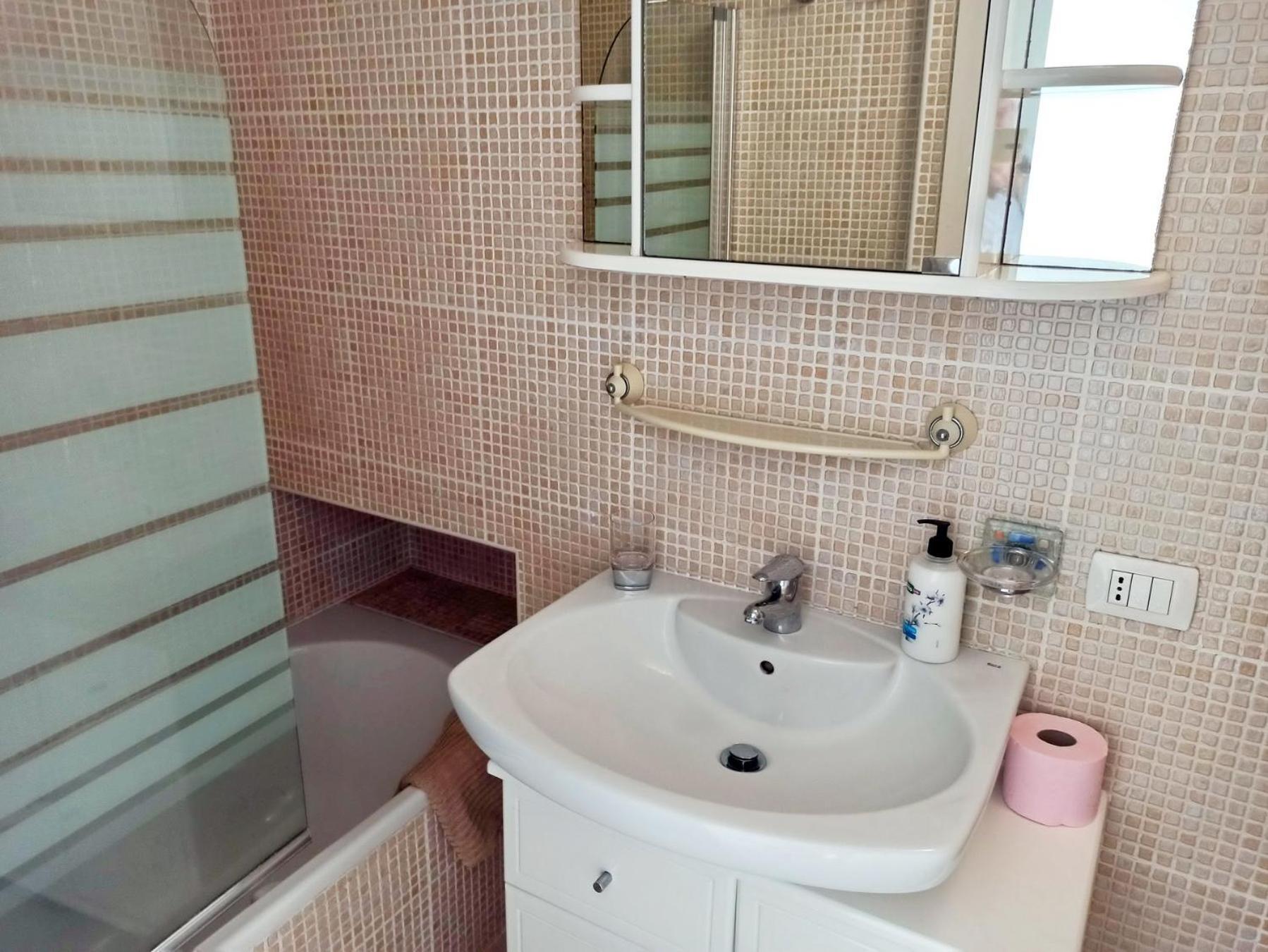 Cozy Apartment In The Center Of Costa Adeje On The 1St Coastline Екстериор снимка